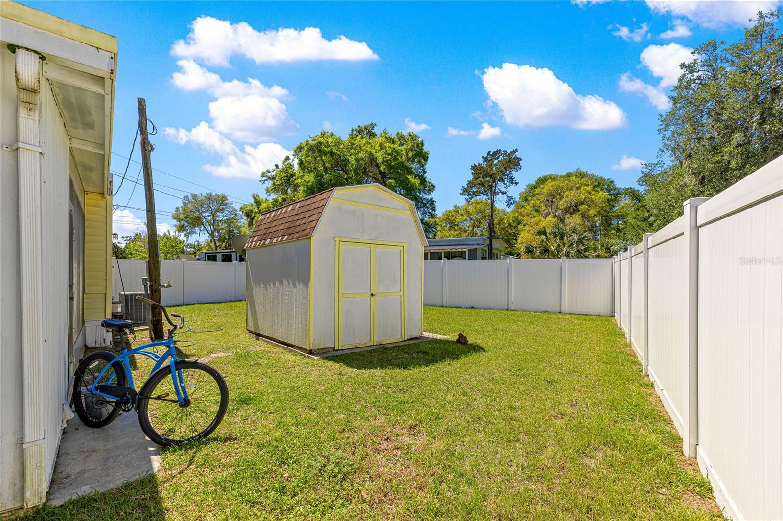 4121 Se 33rd Pl Property Photo 19