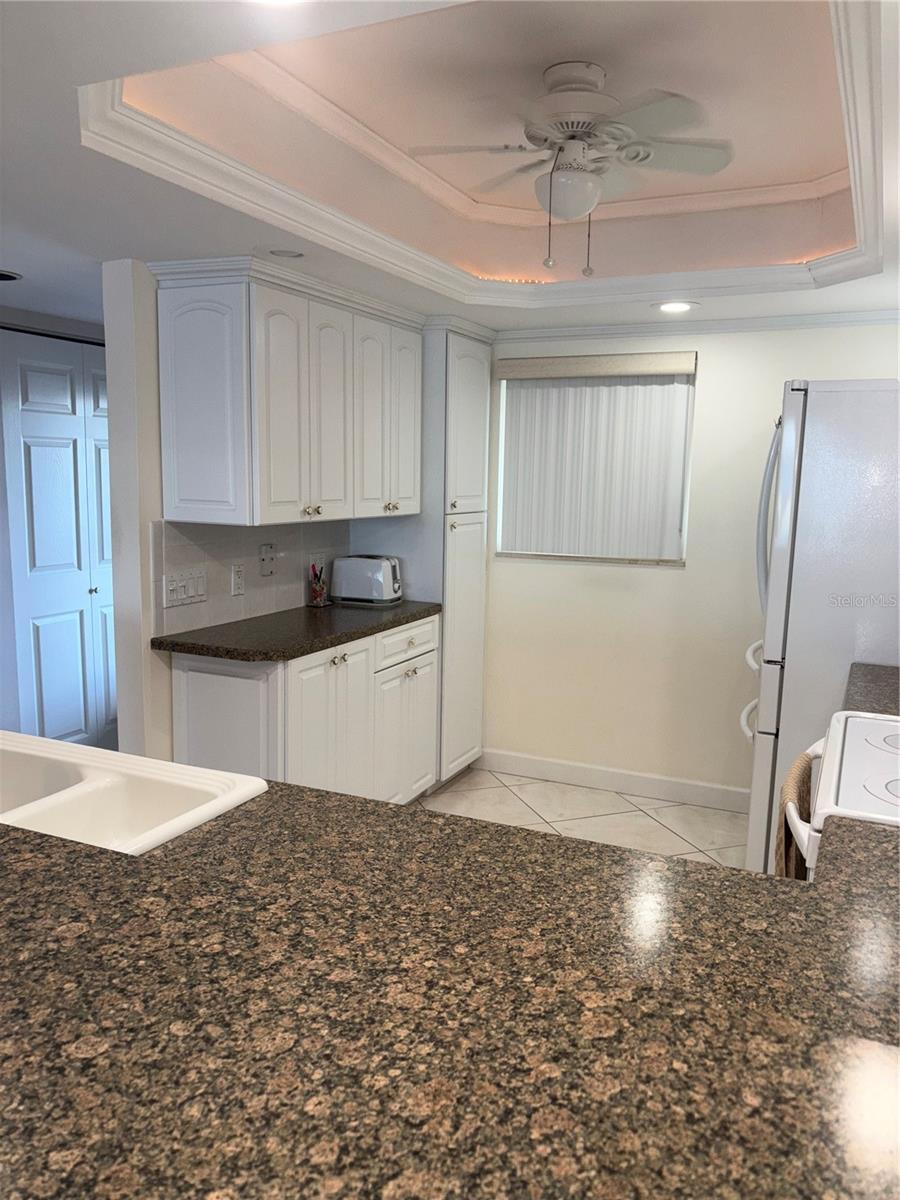 895 S Gulfview Blvd #303 Property Photo 7