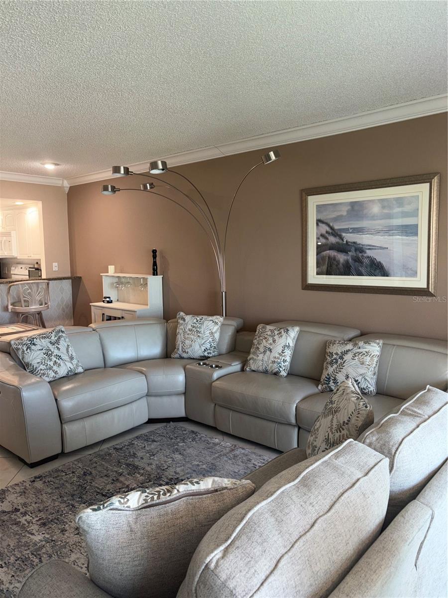 895 S Gulfview Blvd #303 Property Photo 8