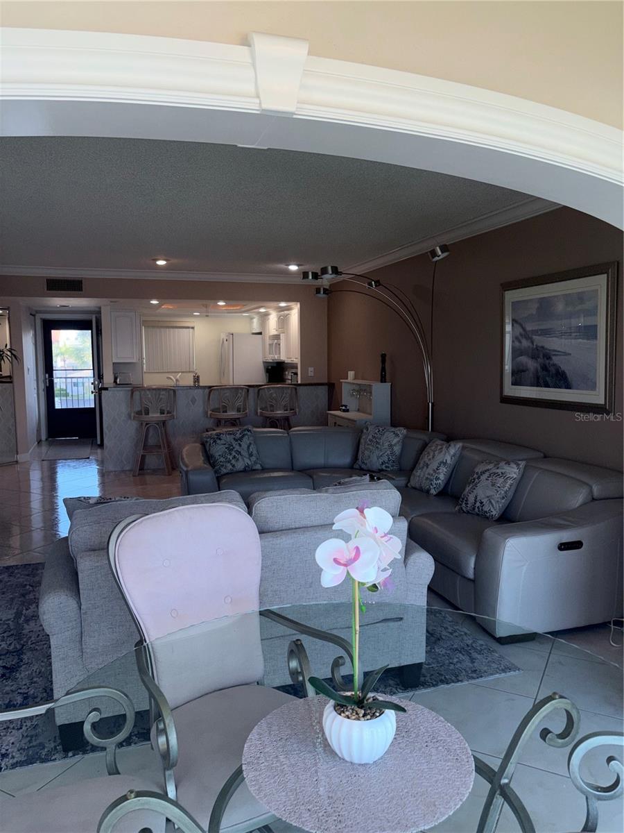 895 S Gulfview Blvd #303 Property Photo 13