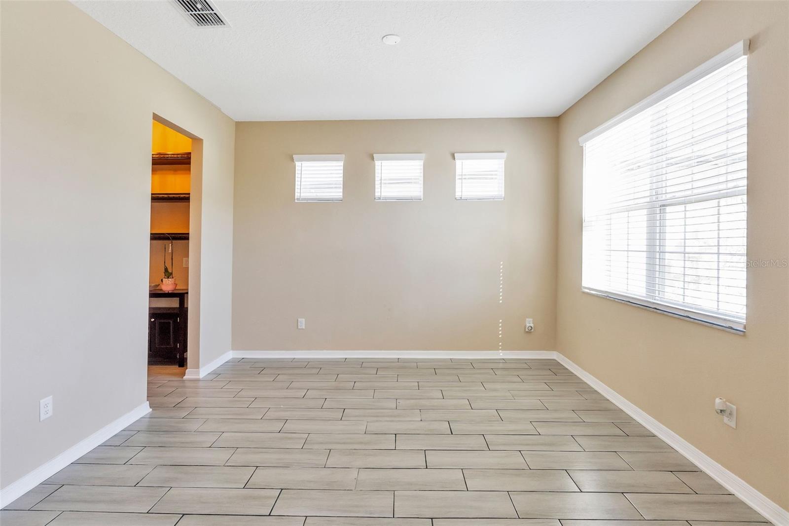 30068 Skylark Dr Property Photo 5