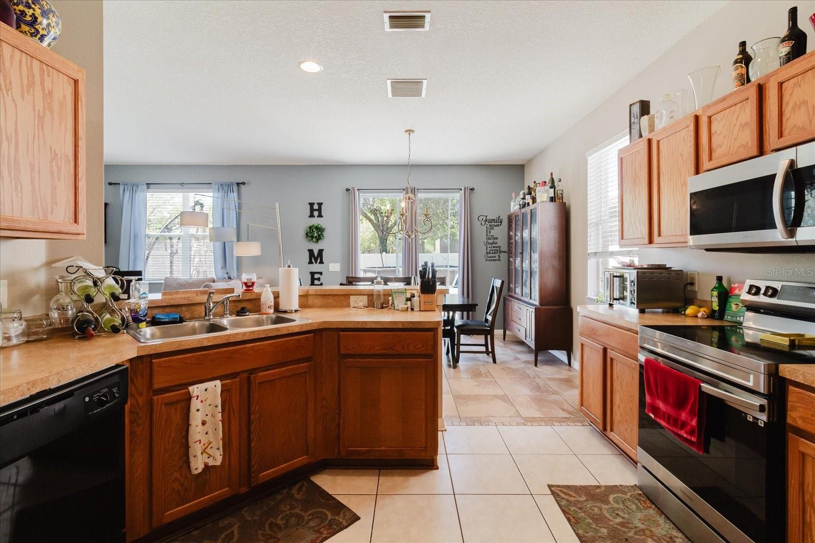 15521 Long Cypress Dr Property Photo 8