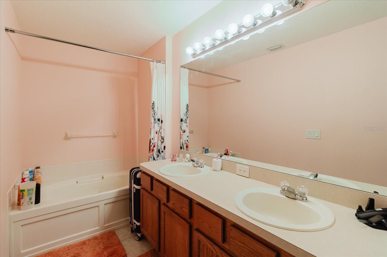 15521 Long Cypress Dr Property Photo 11