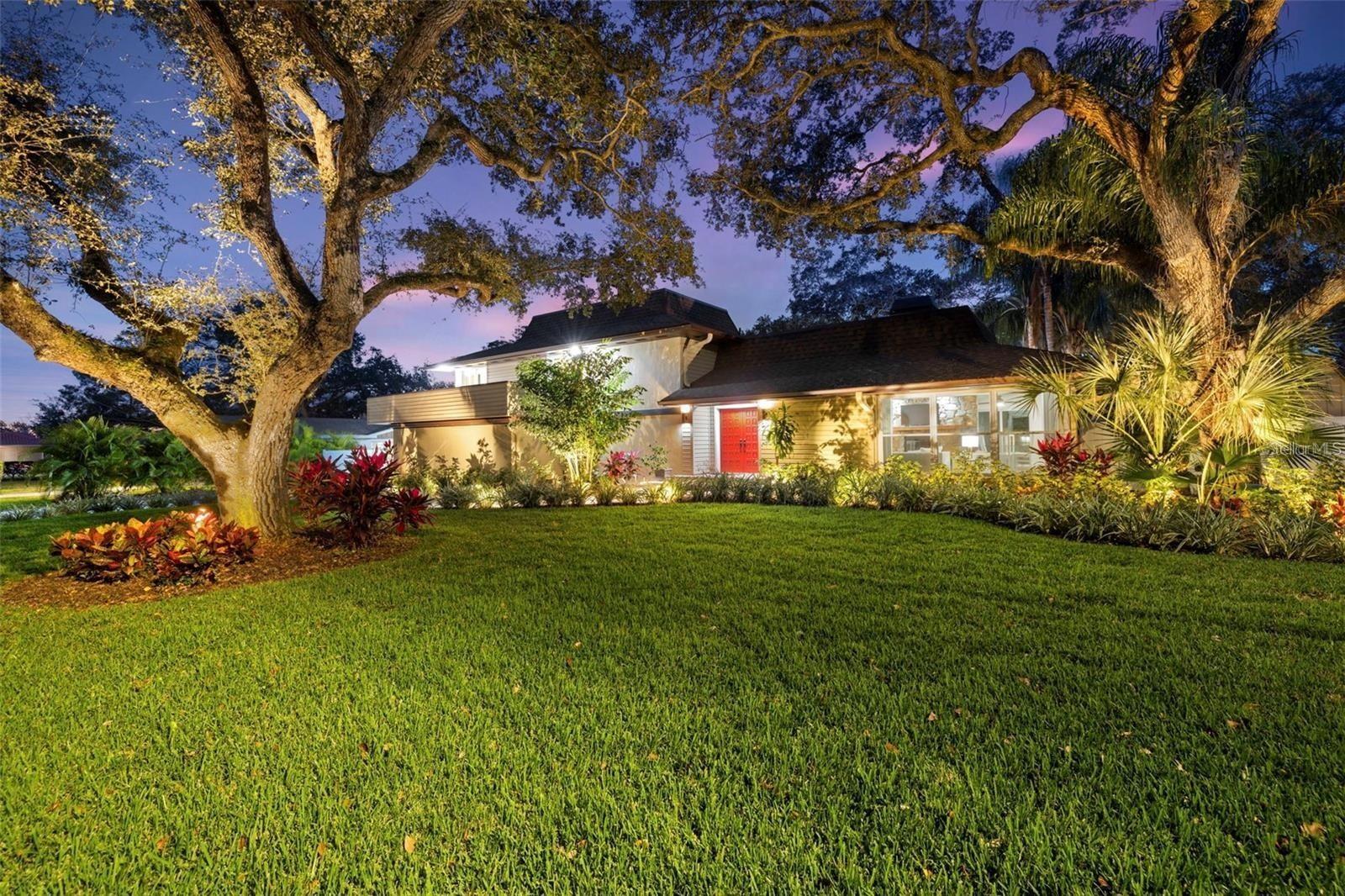 1584 Oak Lane Property Photo 1