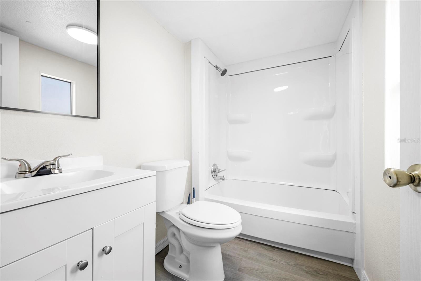 TB8490427 Property Photo 3