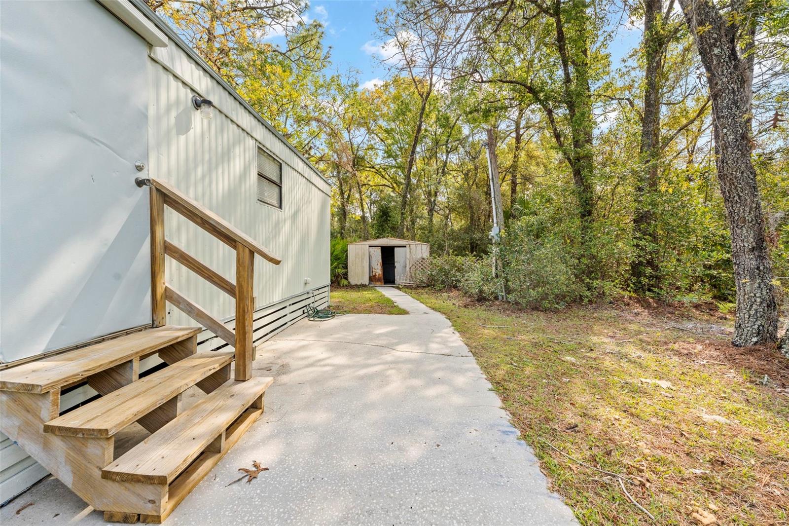 TB8490427 Property Photo 4