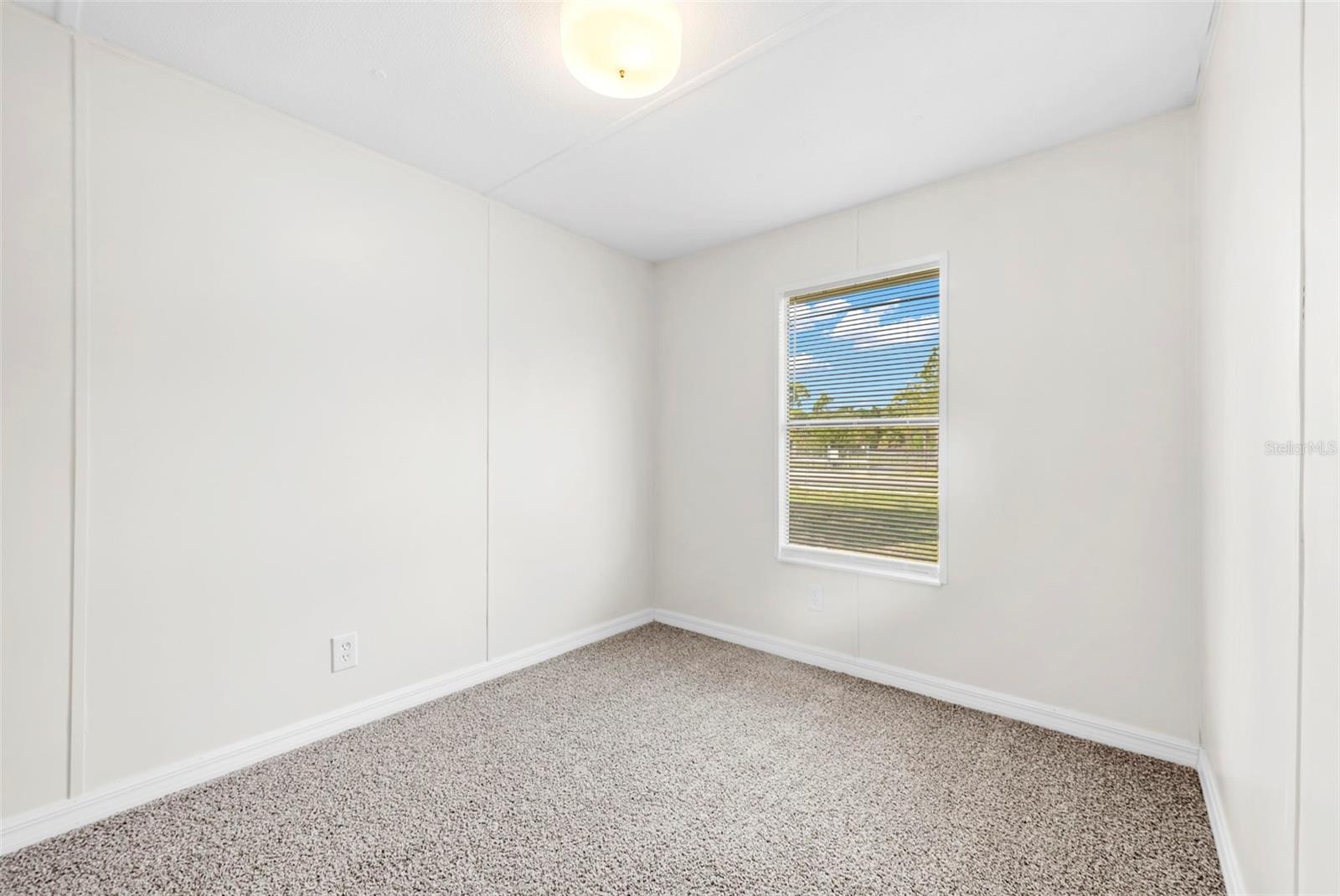 TB8490427 Property Photo 14