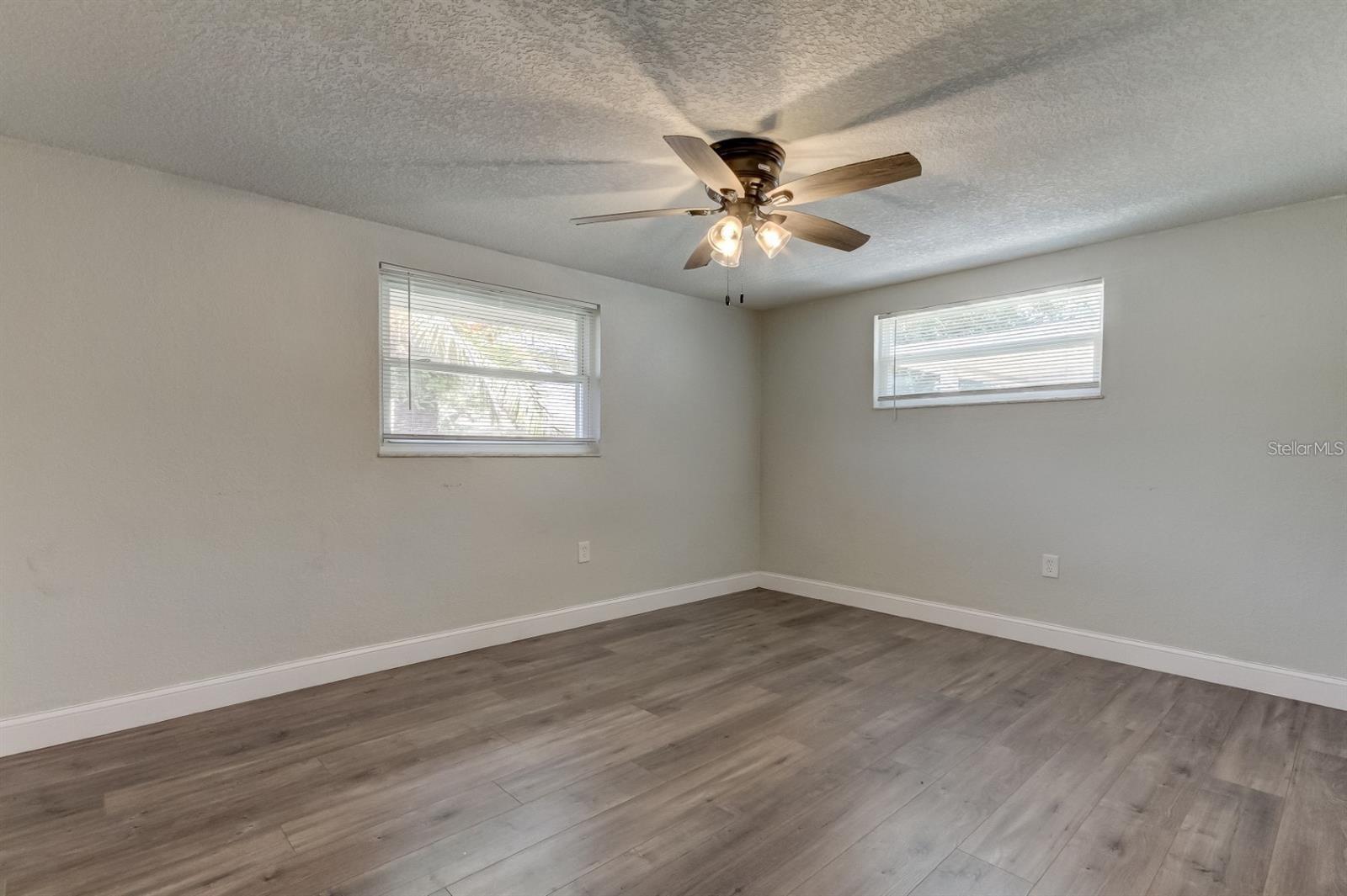 7144 Fairfax Dr Property Photo 32