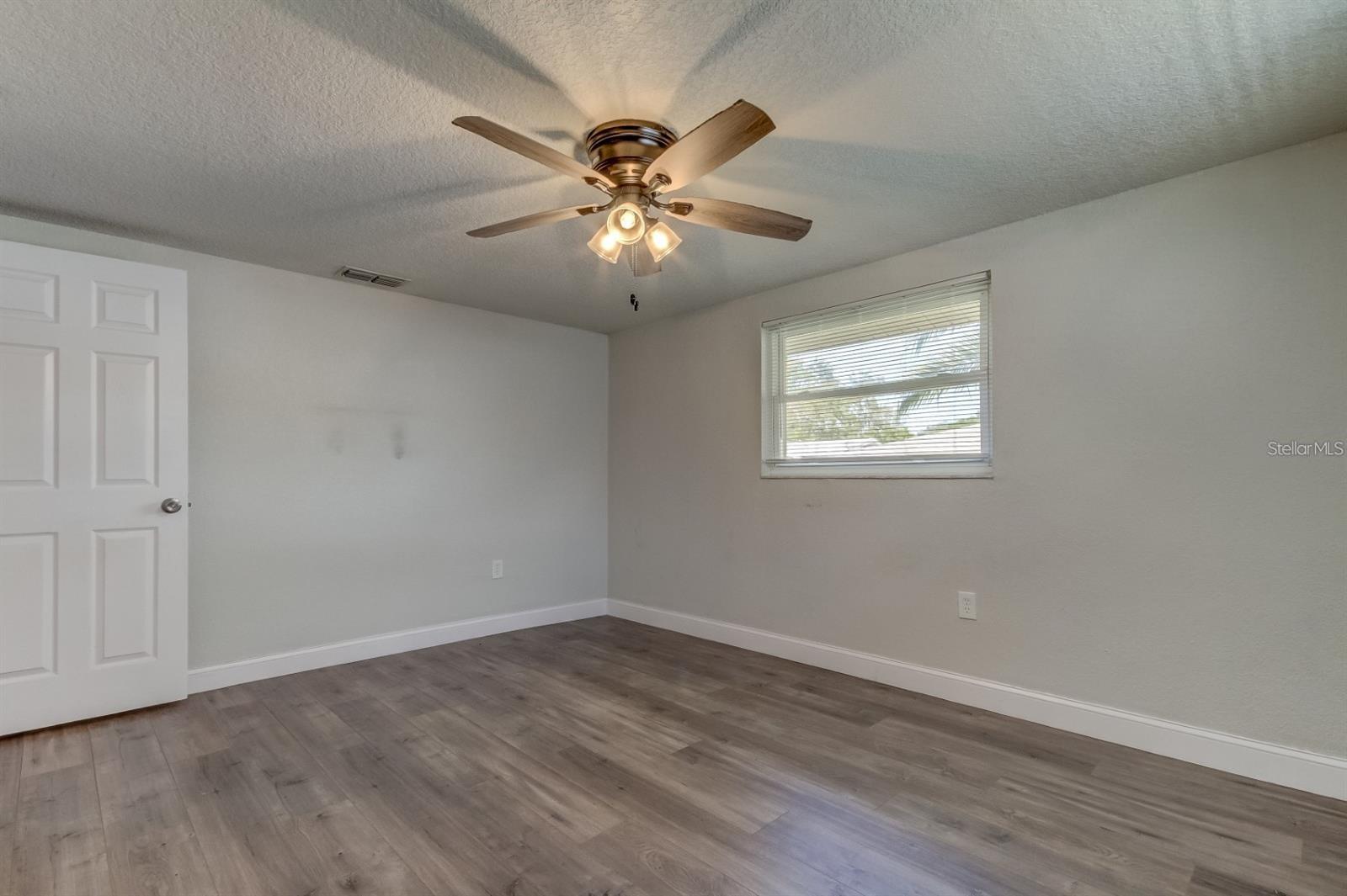 7144 Fairfax Dr Property Photo 35
