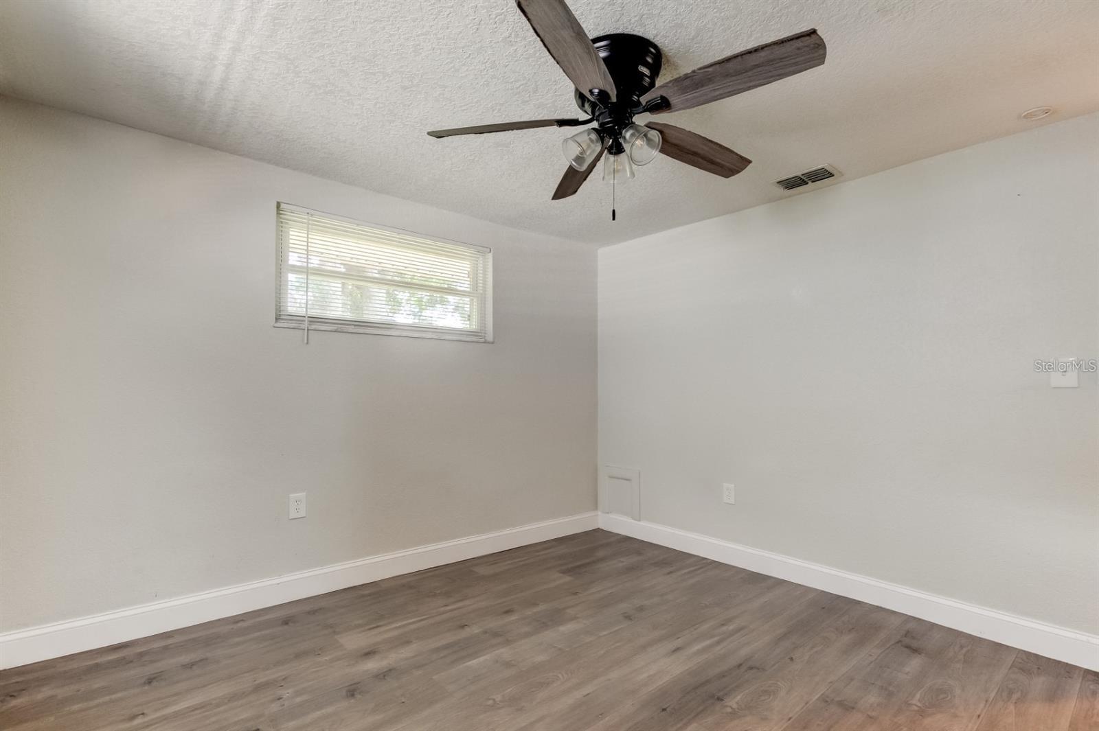 7144 Fairfax Dr Property Photo 37