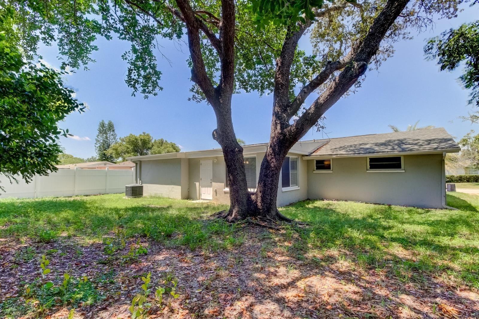 7144 Fairfax Dr Property Photo 46