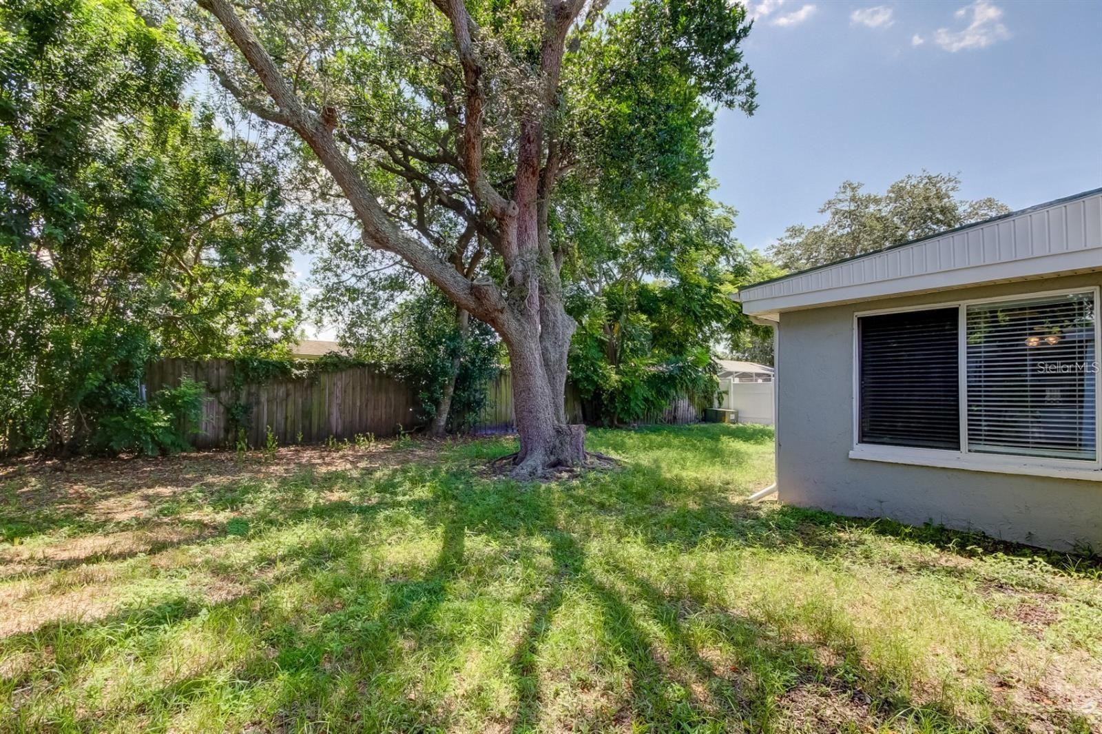 7144 Fairfax Dr Property Photo 47