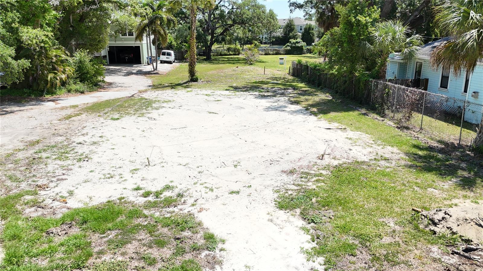 290 Orange St Property Photo 4