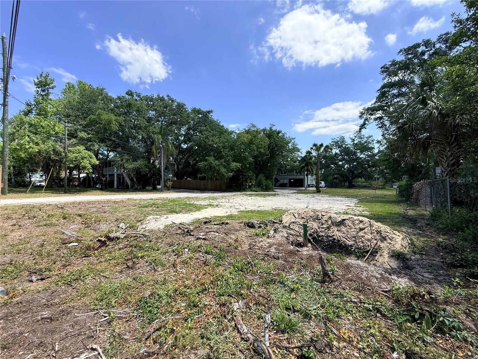 290 Orange St Property Photo 6