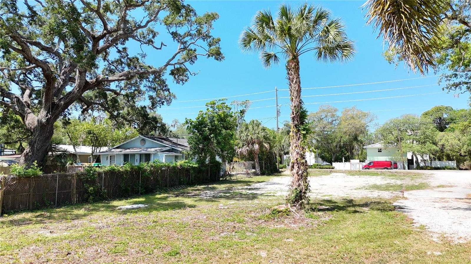 290 Orange St Property Photo 12