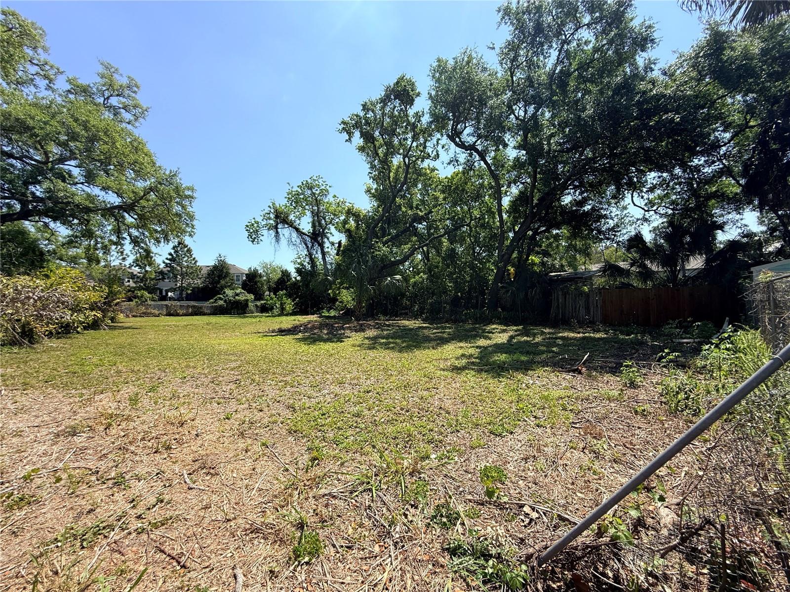 429 St Louis Ave Property Photo 10