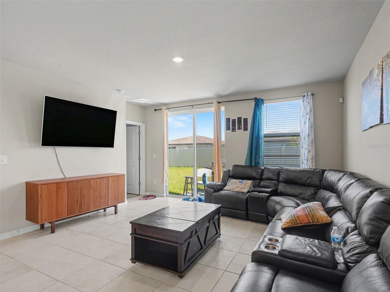 7144 Boggy Creek Pl Property Photo 3
