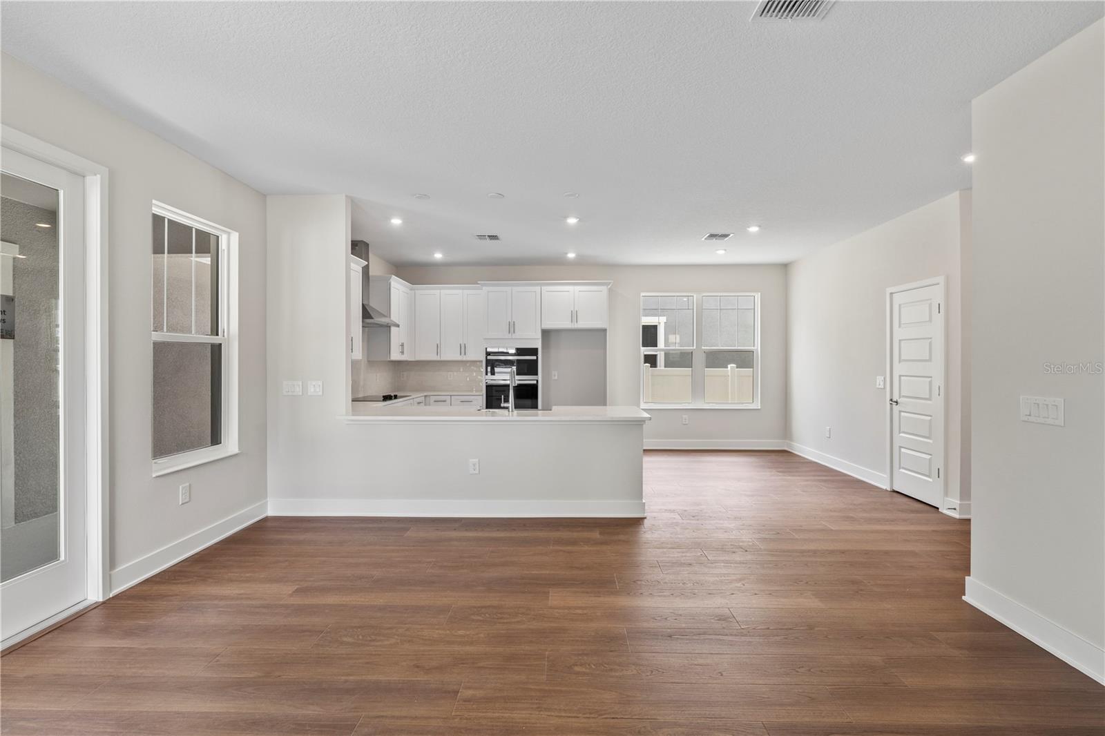 1522 W Arch St Property Photo 13