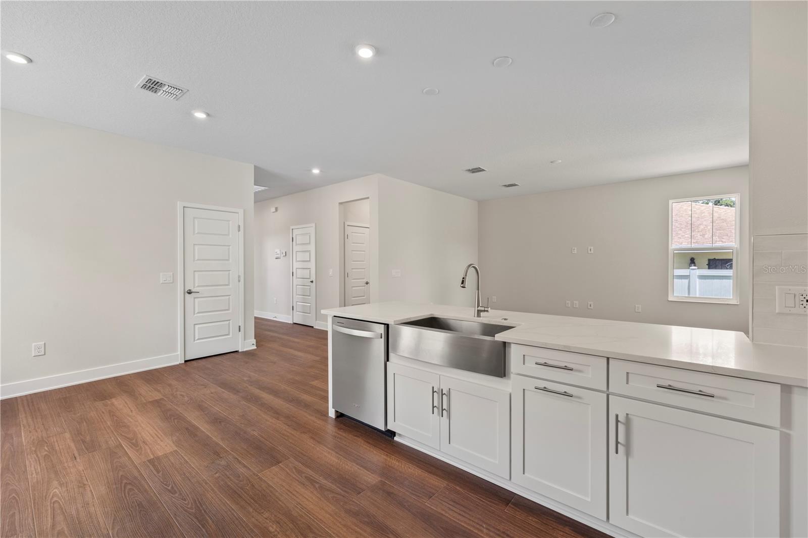 1522 W Arch St Property Photo 14