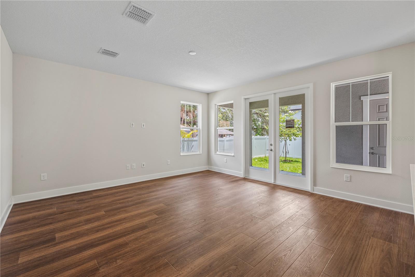 1522 W Arch St Property Photo 30