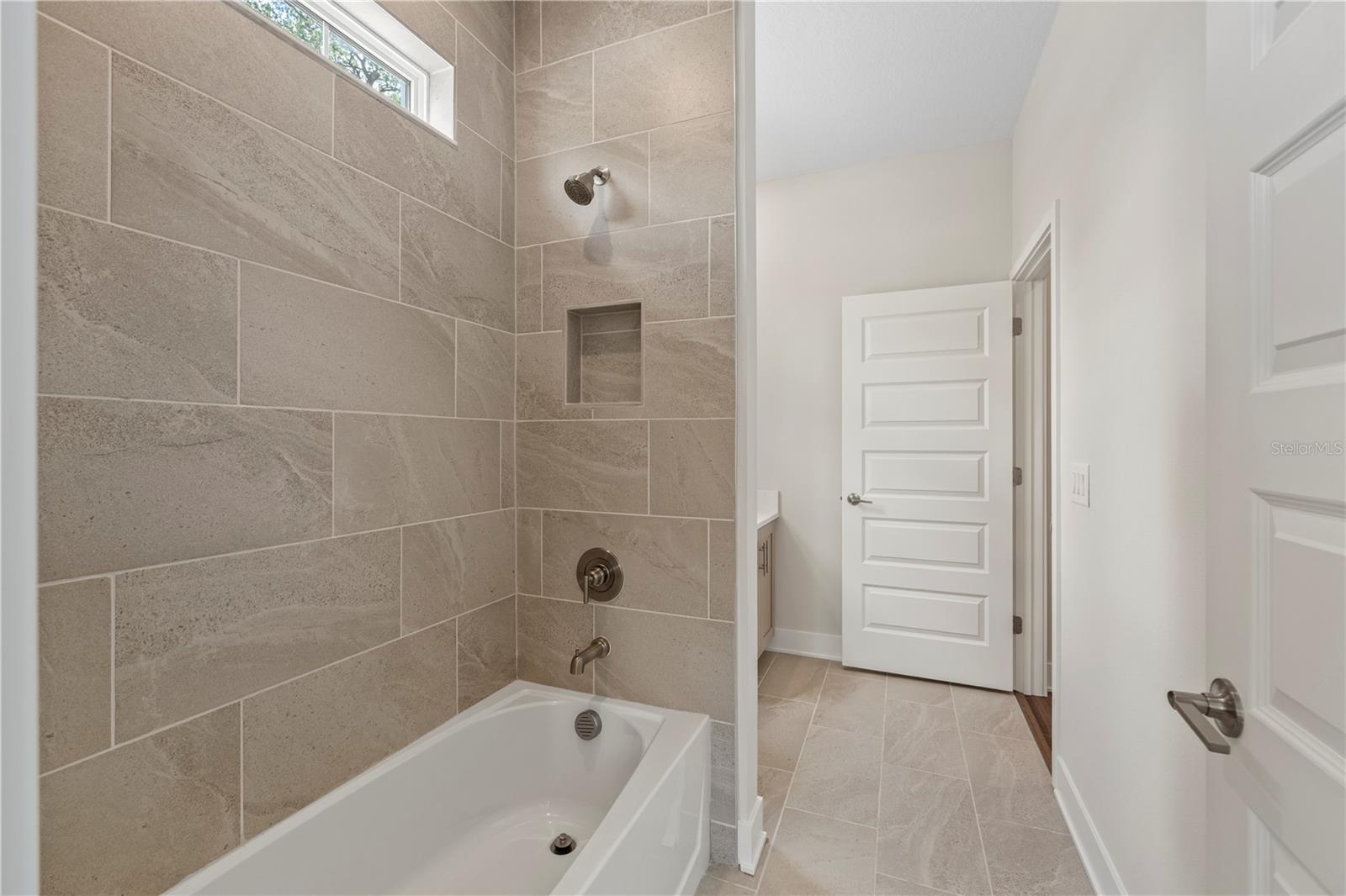 1522 W Arch St Property Photo 31