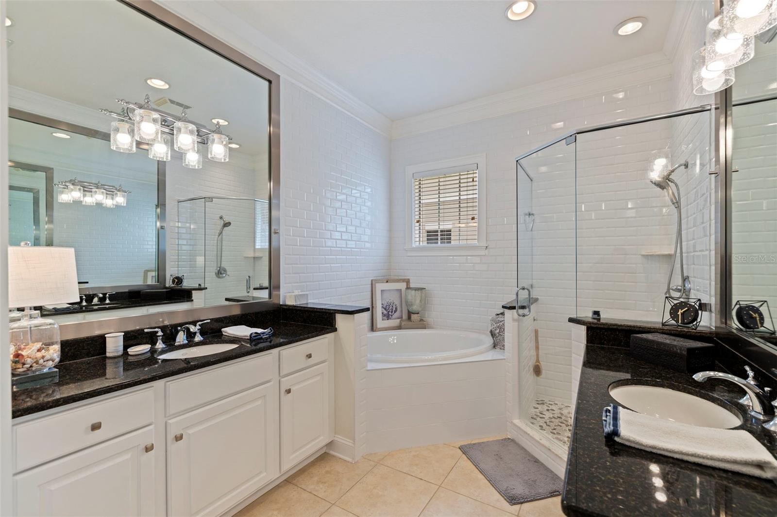 125 Commonwealth Ct N Property Photo 24