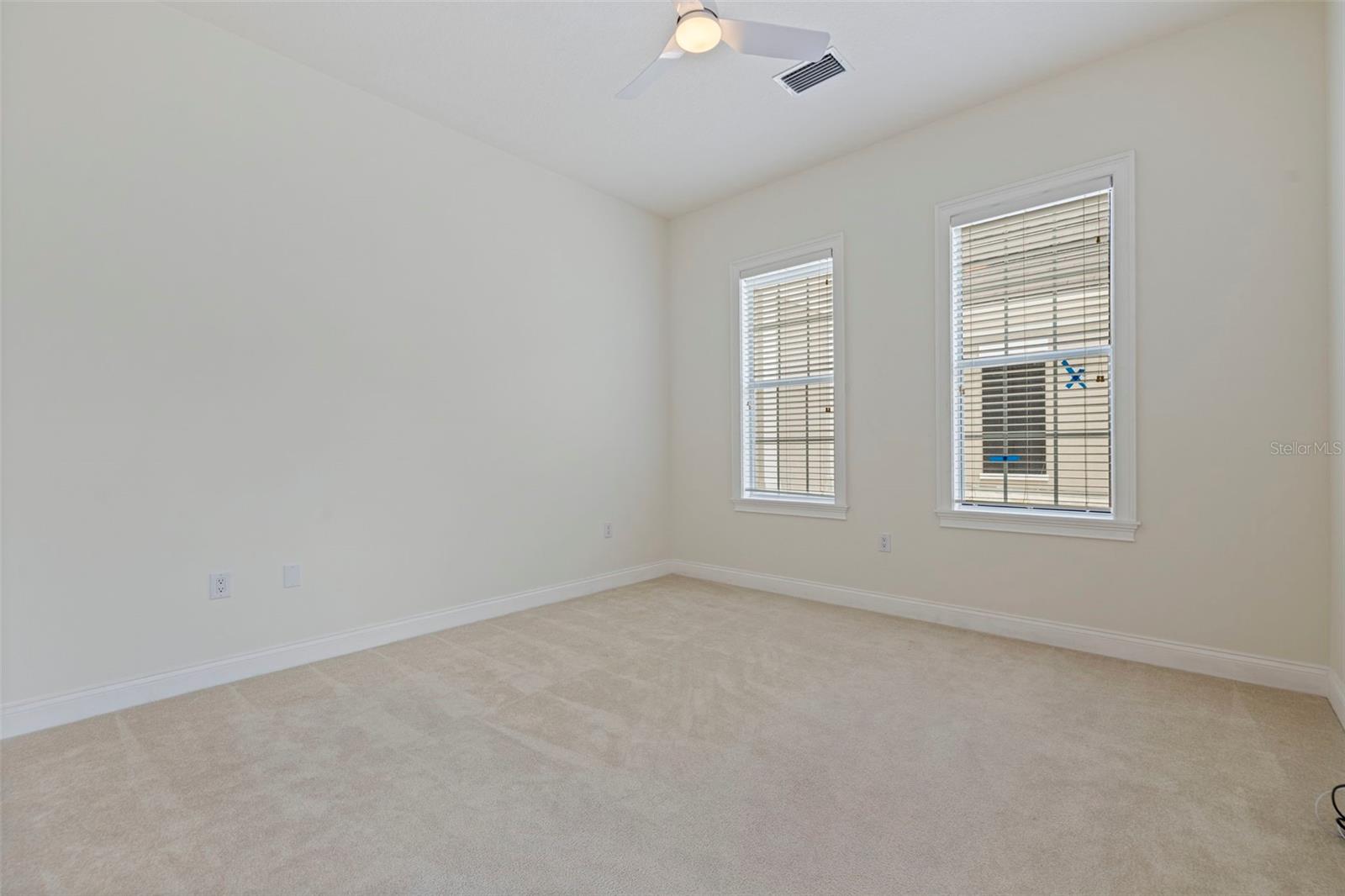 125 Commonwealth Ct N Property Photo 44