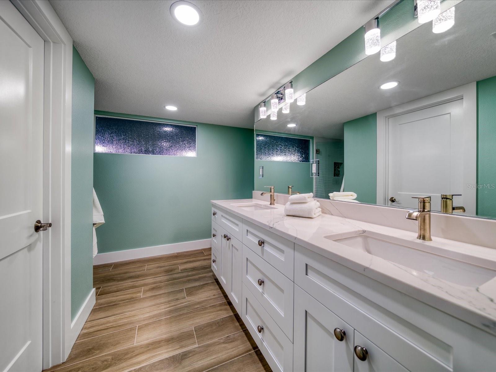 450 Gulfview Blvd S #1708 Property Photo 28