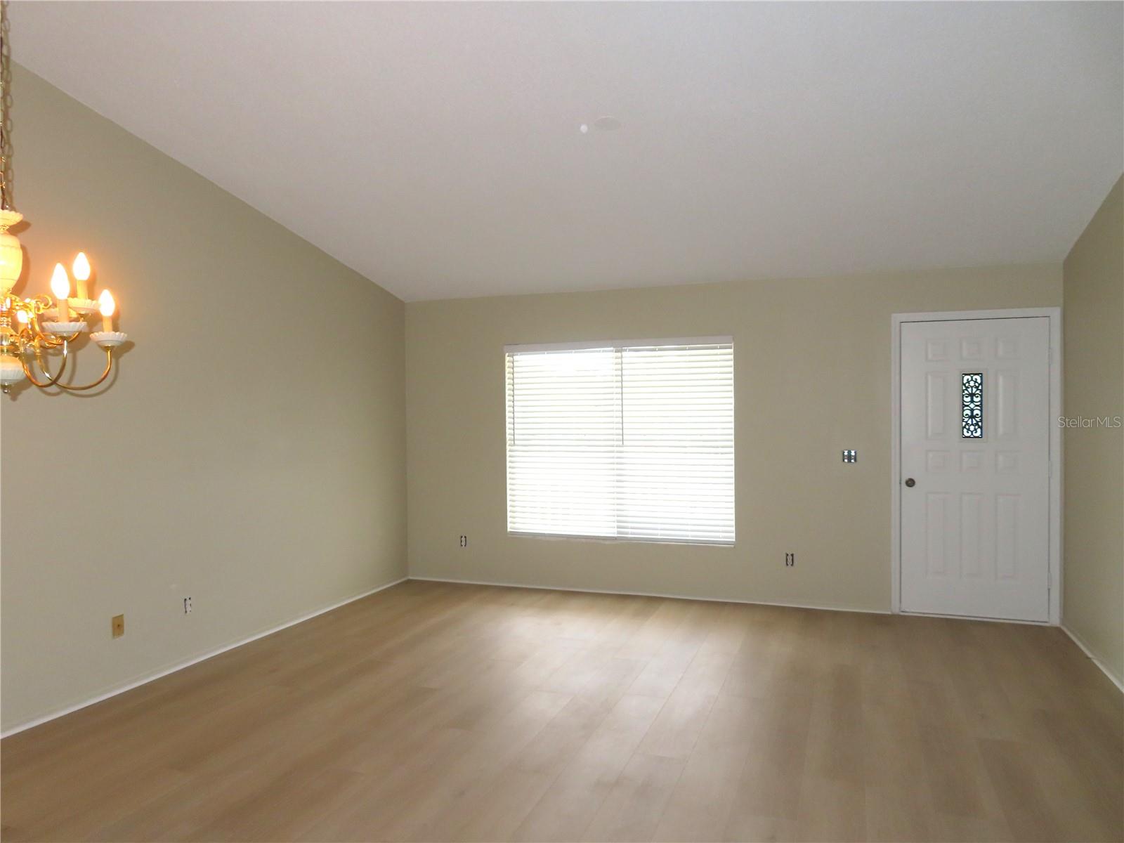 2291 Americus Blvd W #37 Property Photo 9