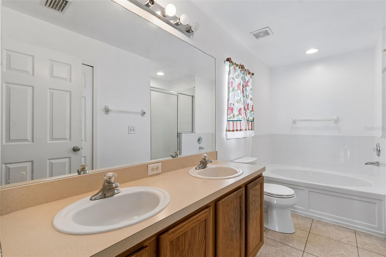 7643 Weehawken Dr Property Photo 39