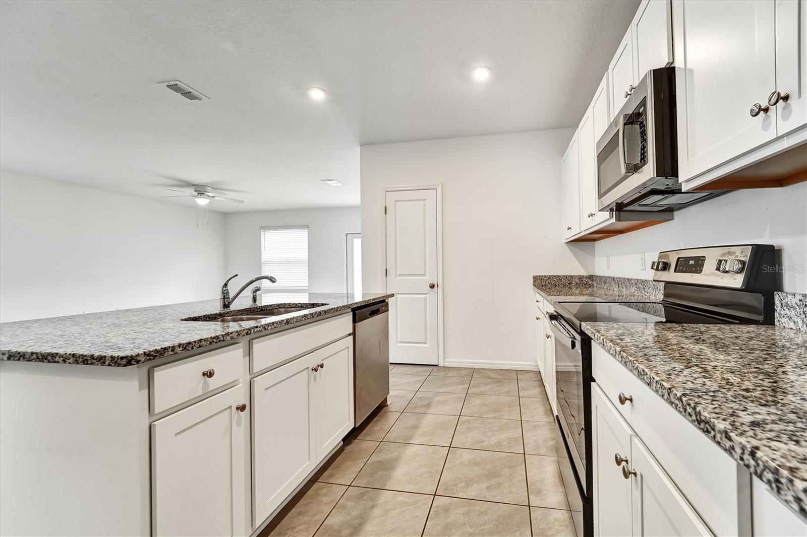 6963 Shelby Lynn Way Property Photo 5