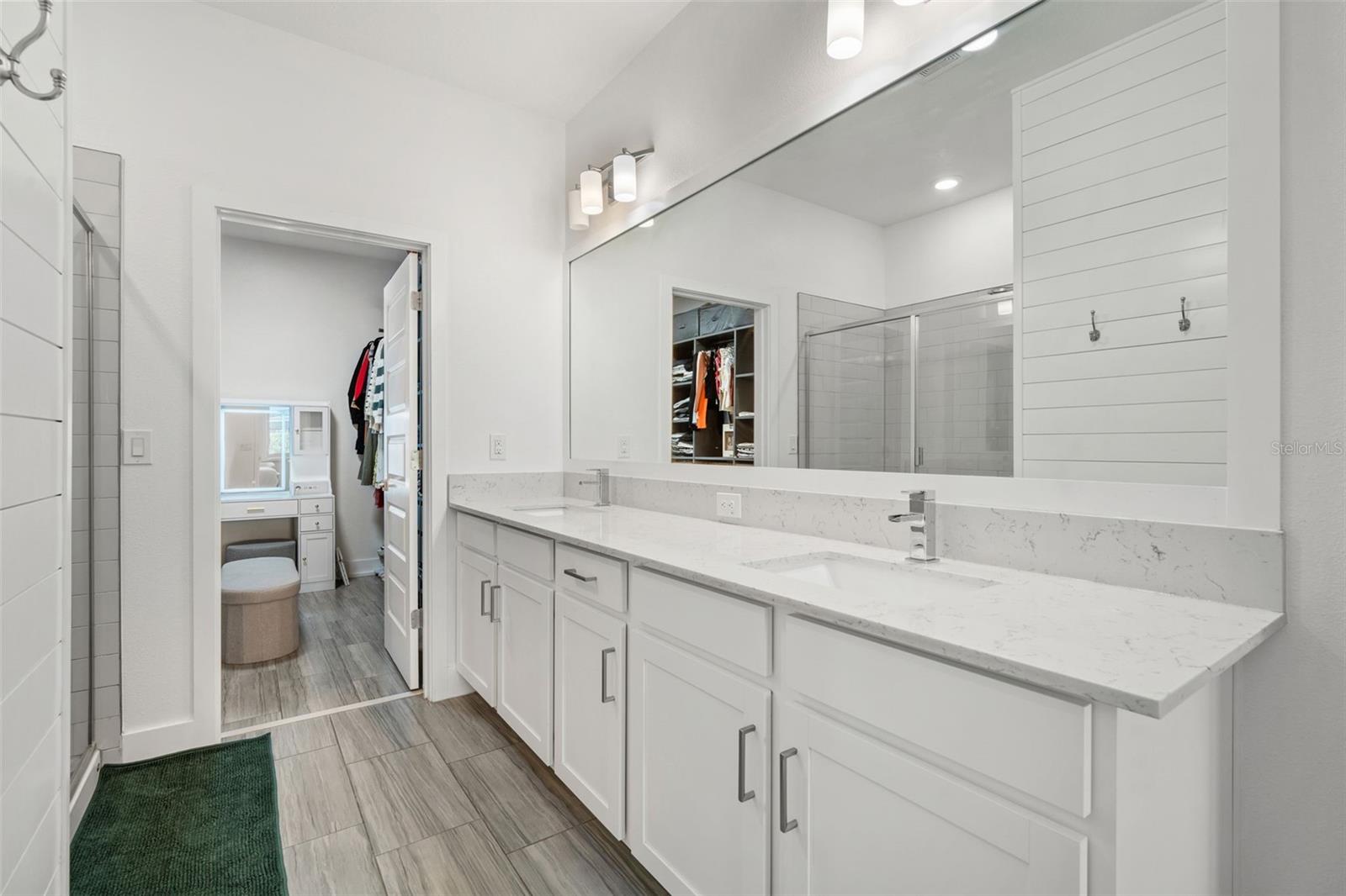4345 Cadence Loop Property Photo 17