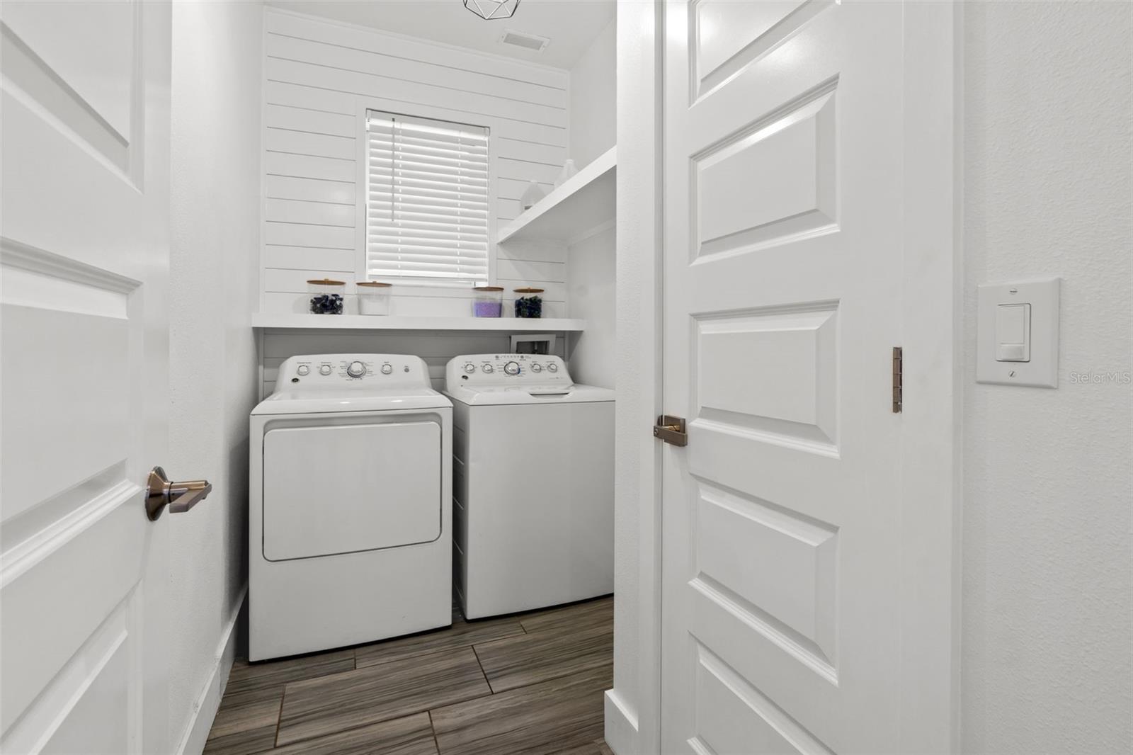 4345 Cadence Loop Property Photo 30
