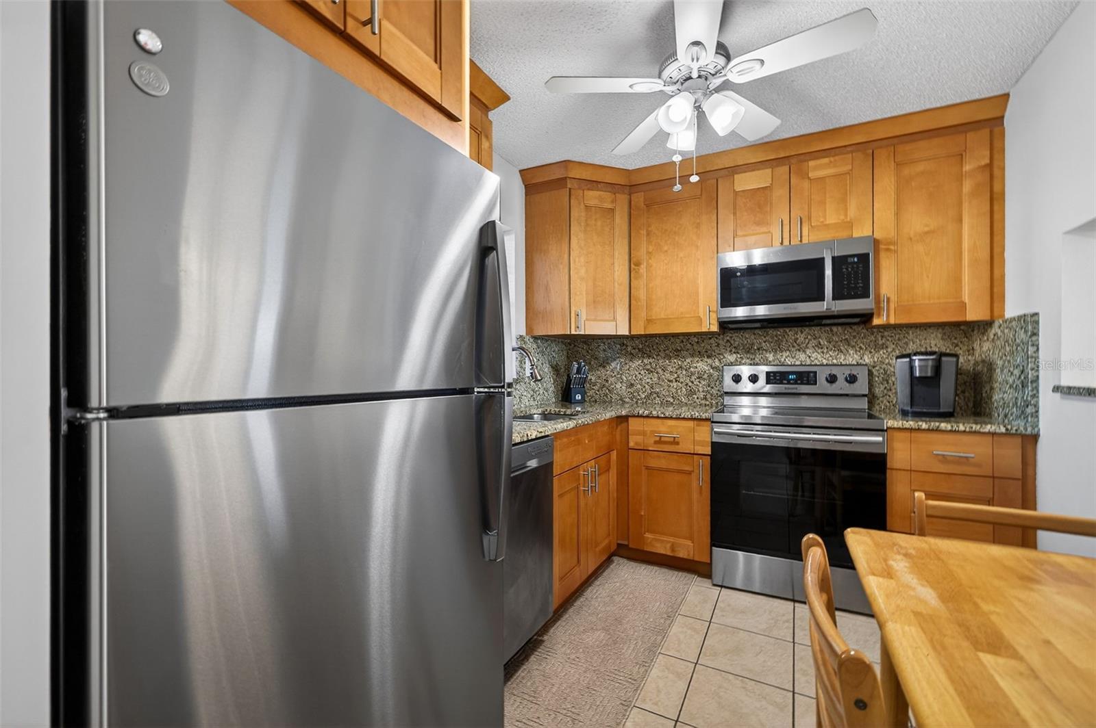7625 Sun Island Dr S #207 Property Photo 4