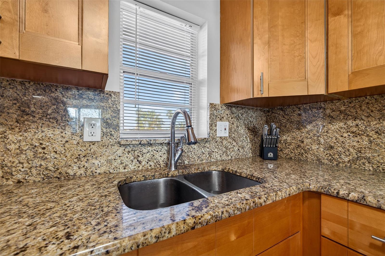 7625 Sun Island Dr S #207 Property Photo 6