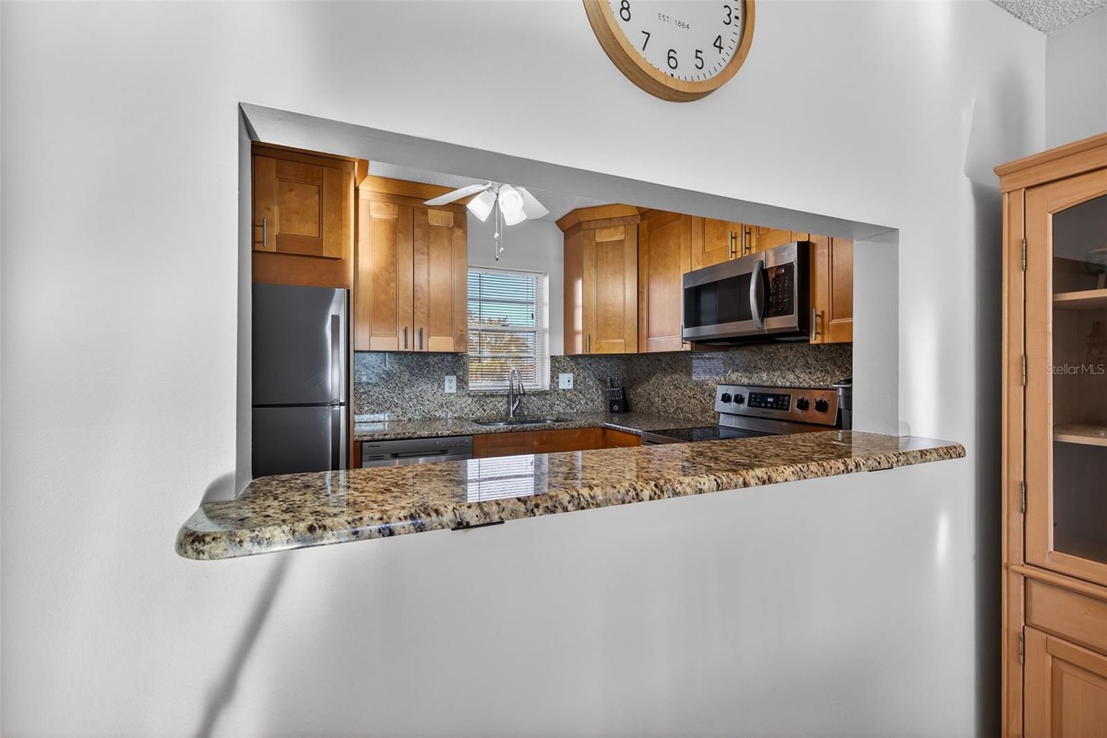 7625 Sun Island Dr S #207 Property Photo 8