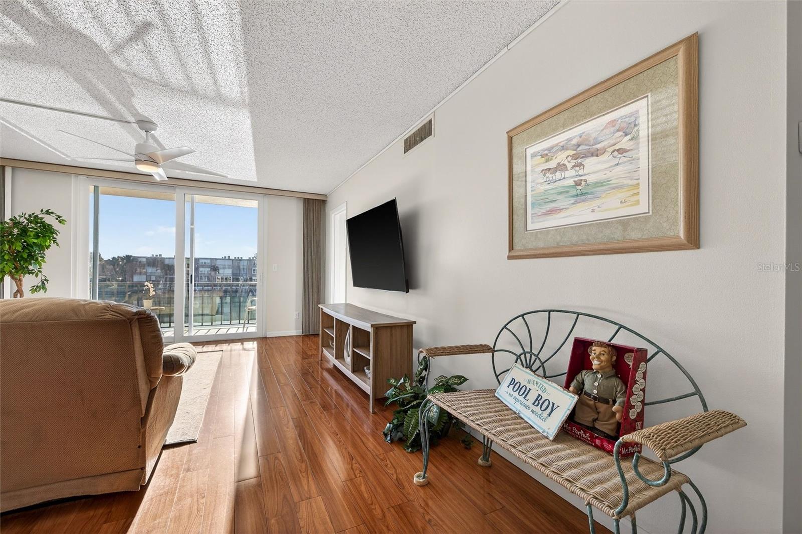 7625 Sun Island Dr S #207 Property Photo 11