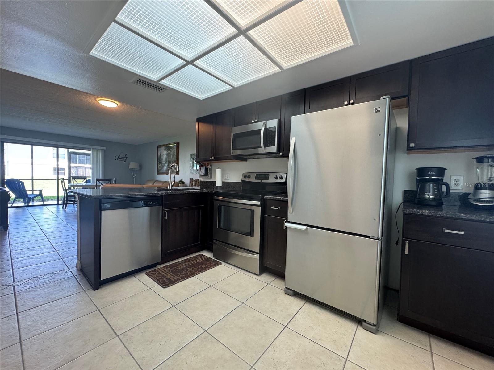 115 Windward Pl #15 Property Photo 5