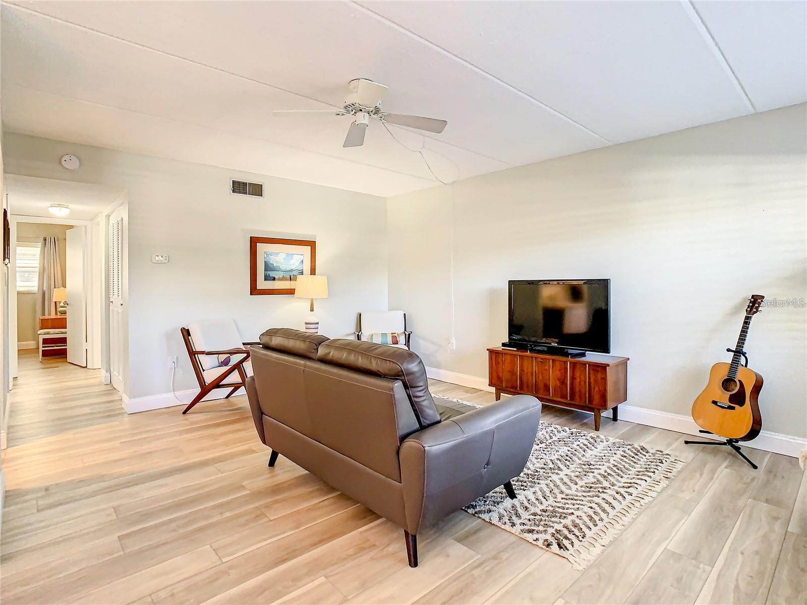 841 Patricia Ave #103 Property Photo 11