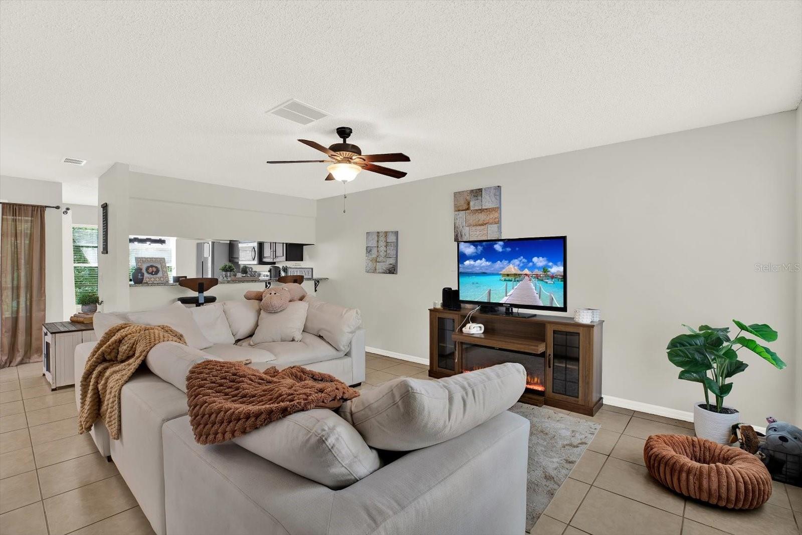 5844 Red Cedar Ln Property Photo 3