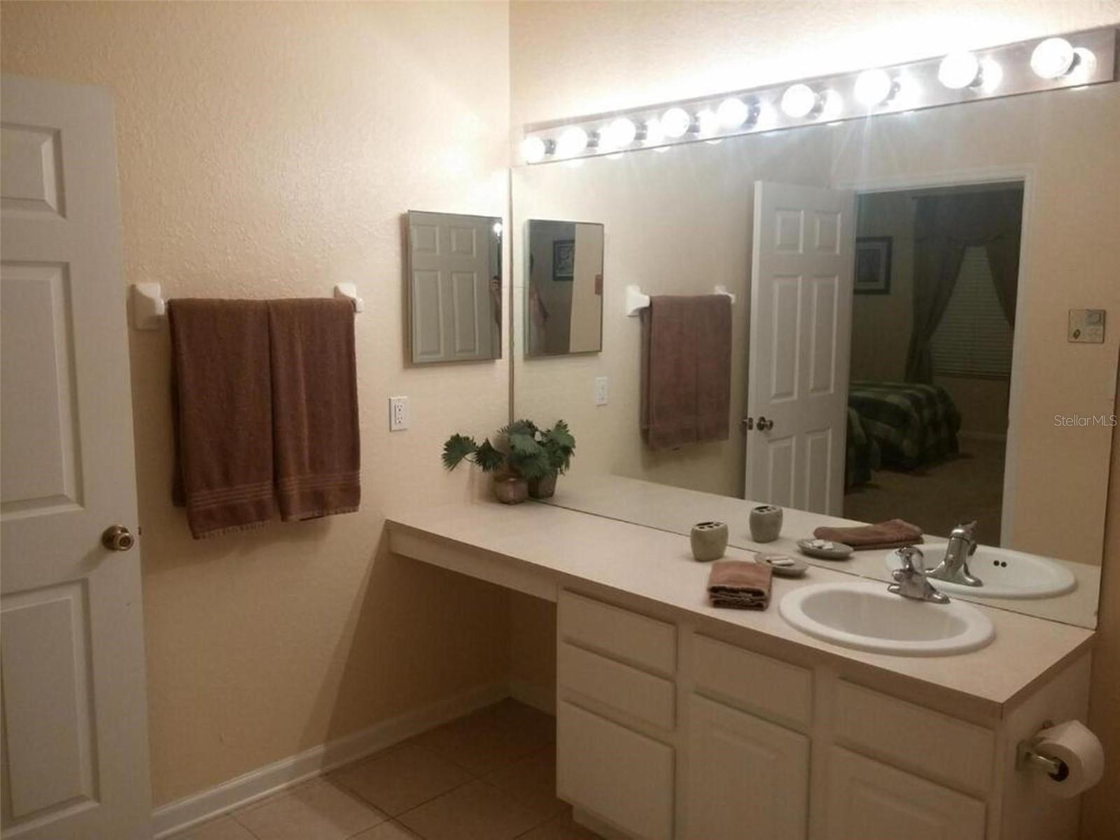 2817 Almaton Loop #304 Property Photo 15