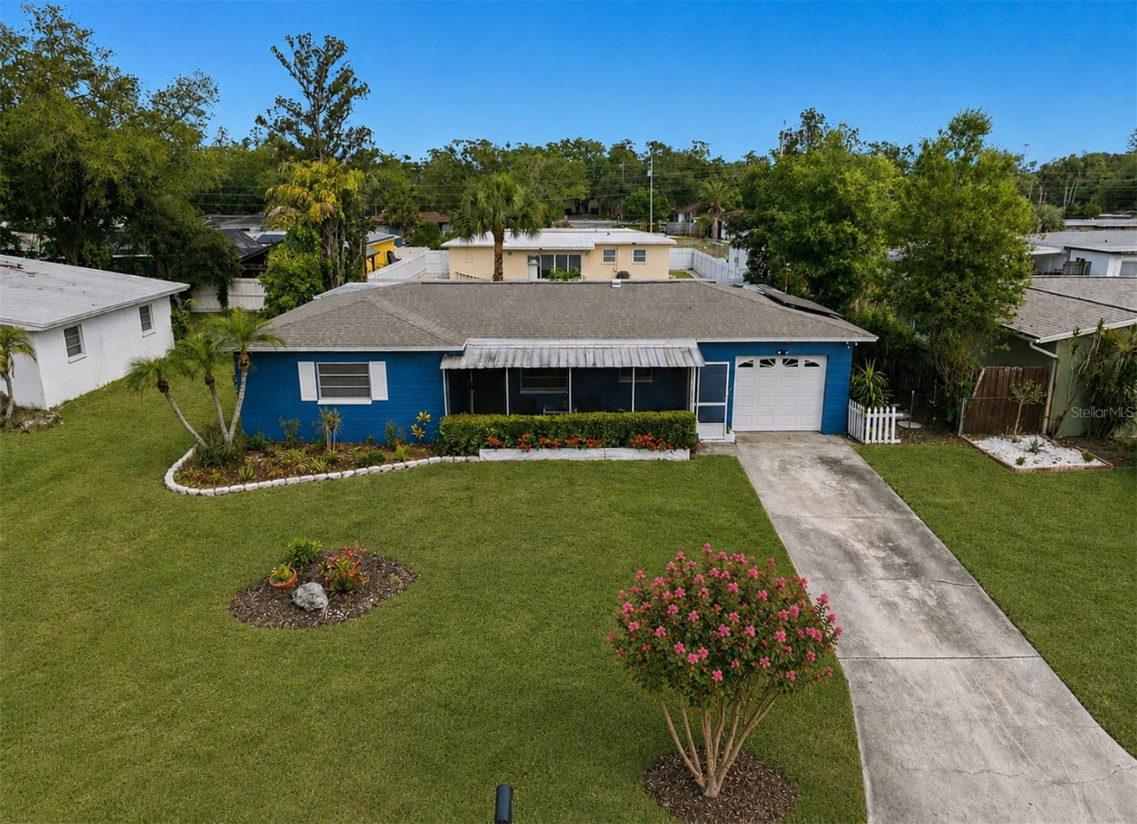2027 E Valencia Way E Property Photo 1