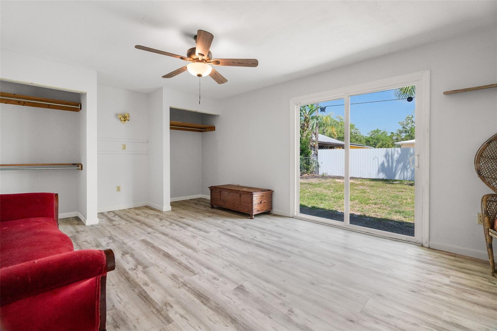 2027 E Valencia Way E Property Photo 18