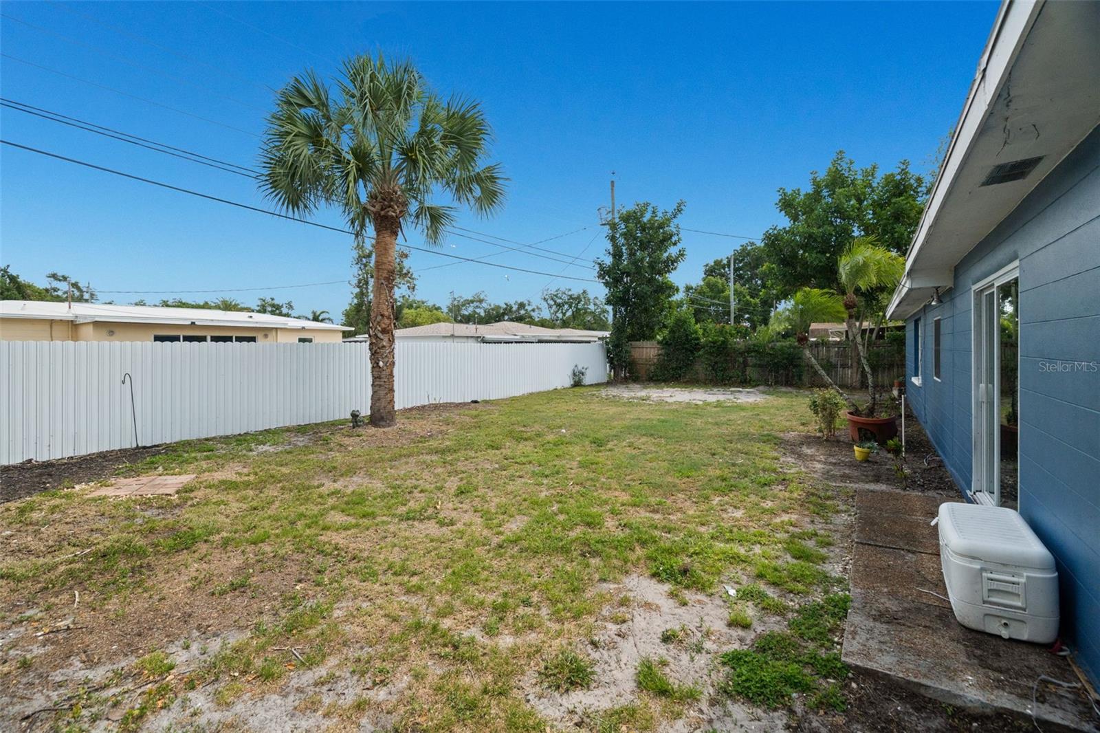 2027 E Valencia Way E Property Photo 31