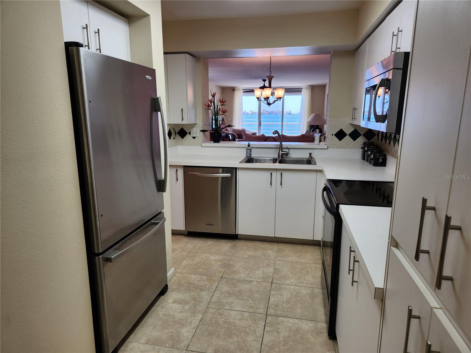 6105 Bahia Del Mar Cir #283 Property Photo 8