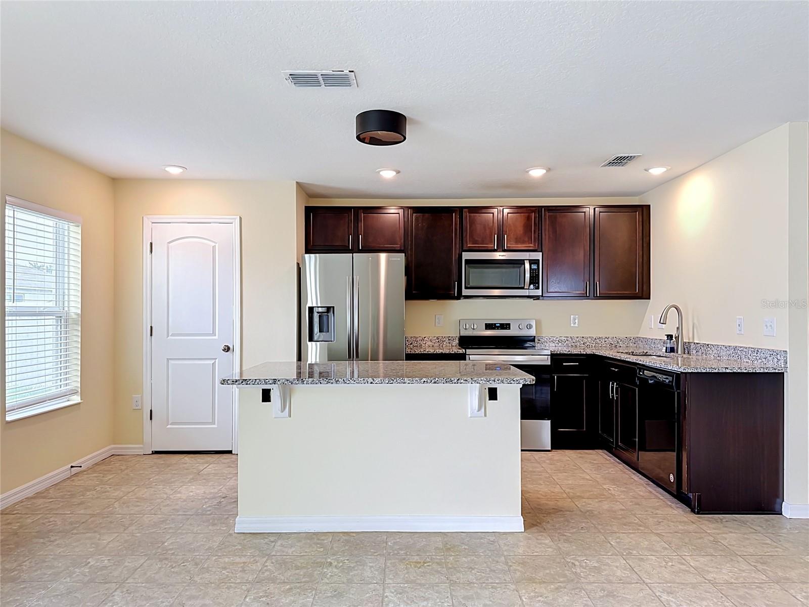 10624 Massimo Dr Property Photo 8