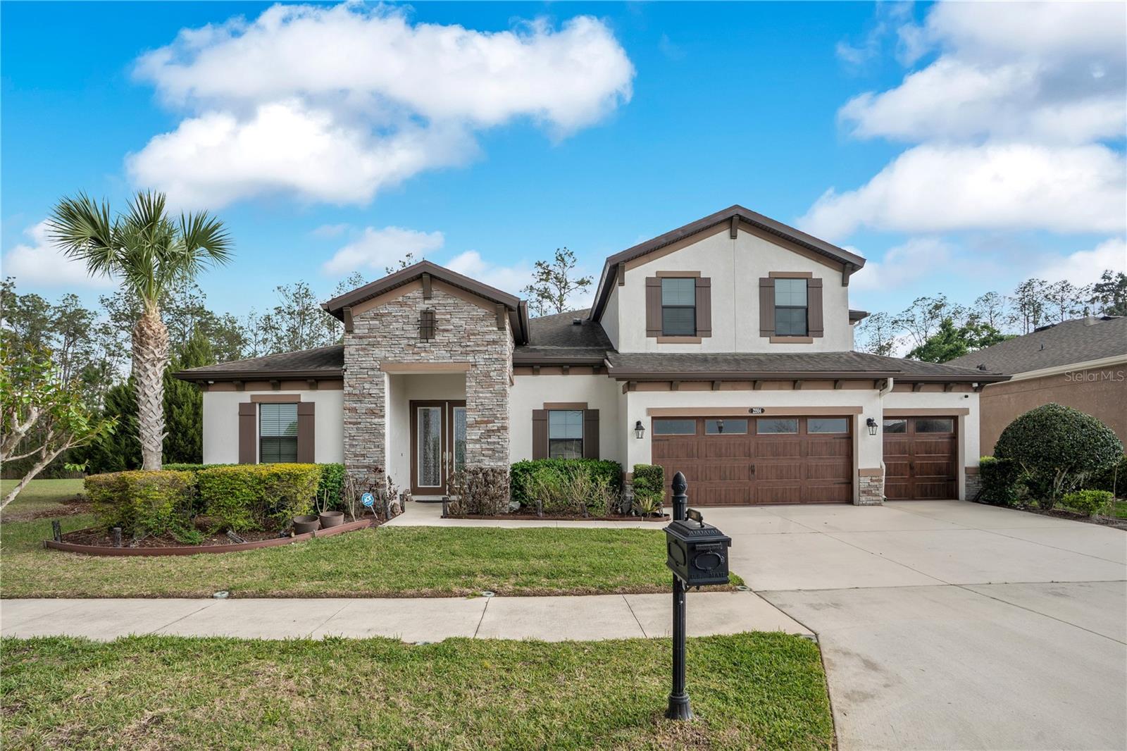 21914 BUTTERFLY KISS DR