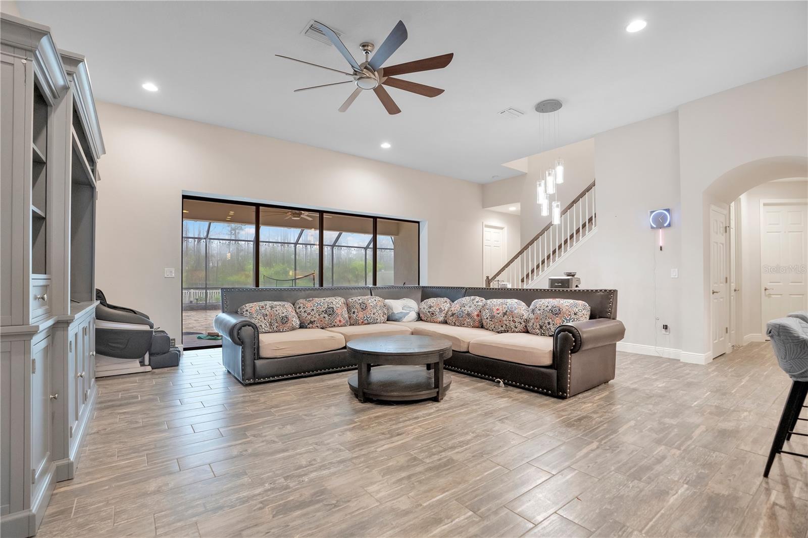 21914 Butterfly Kiss Dr Property Photo 7