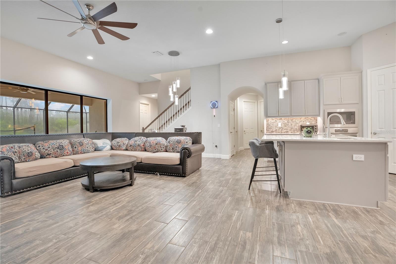 21914 Butterfly Kiss Dr Property Photo 9
