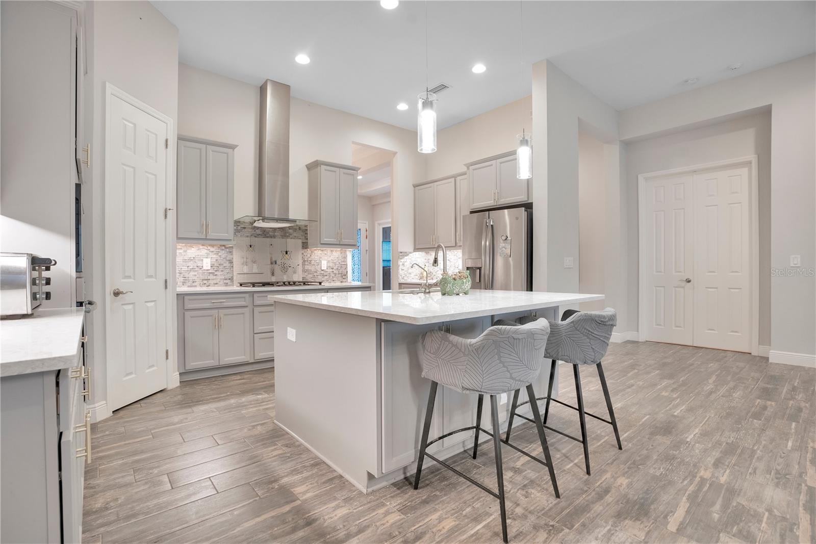 21914 Butterfly Kiss Dr Property Photo 15